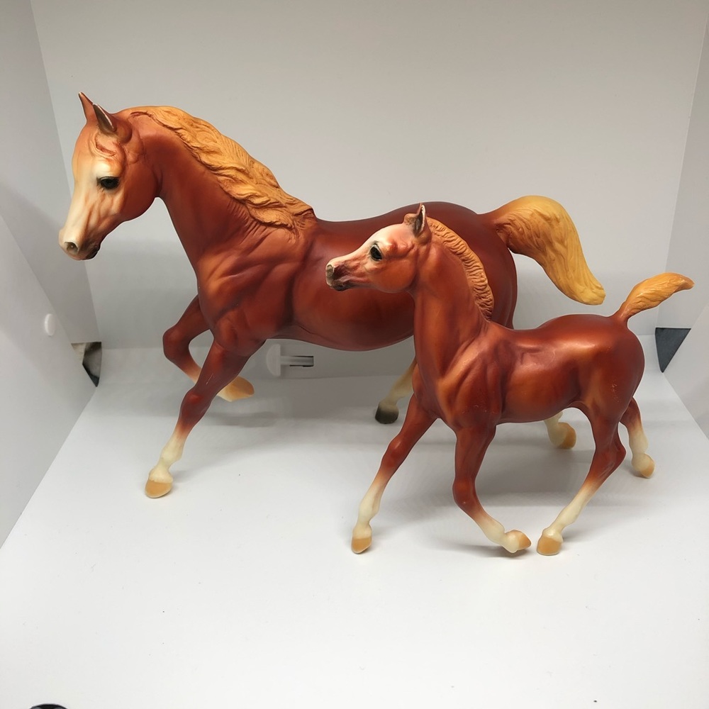 Breyer Traditional Running Mare 9” Sugar Spice